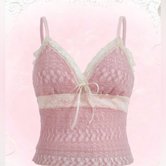 ROMWE Tops - Lace Trim Cami Top